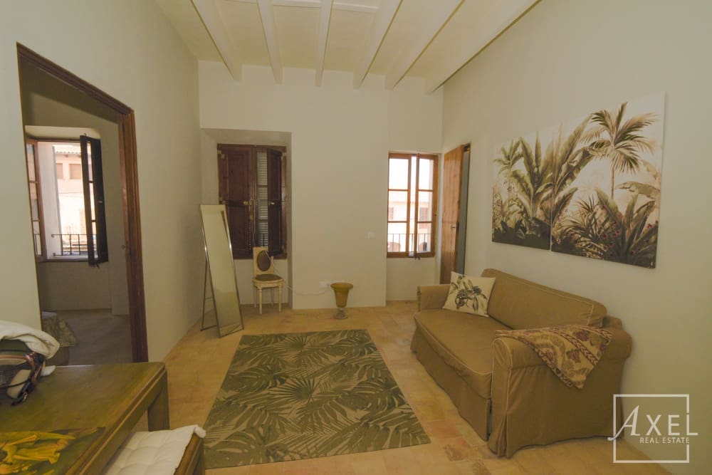 4 soveværelse Byhus til salg i Campos med swimmingpool garage - € 1.500.000 (Ref: 9246493)