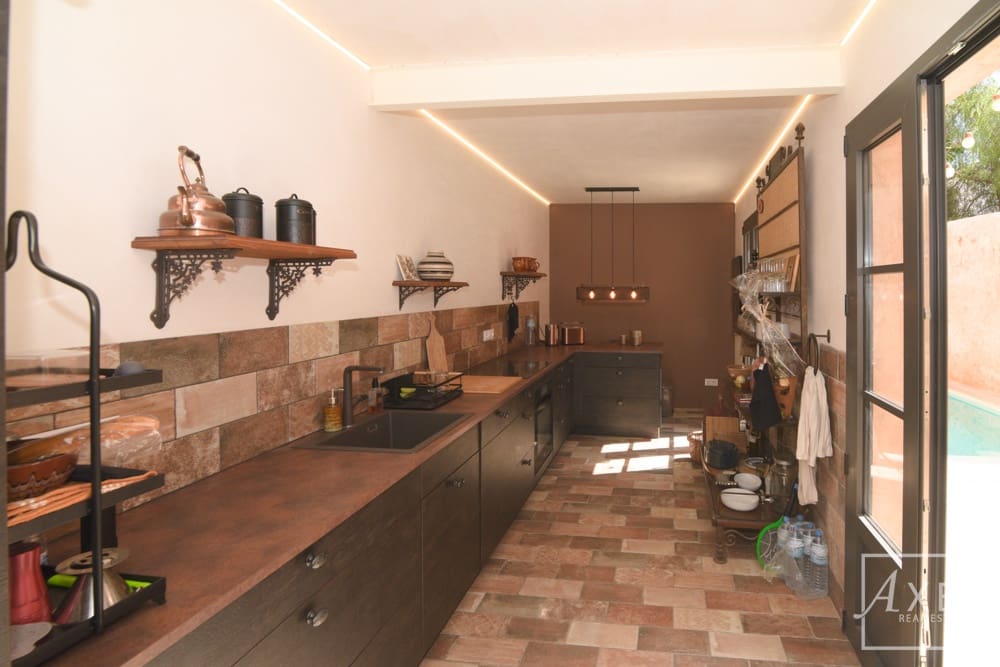 4 soveværelse Byhus til salg i Campos med swimmingpool garage - € 1.500.000 (Ref: 9246493)