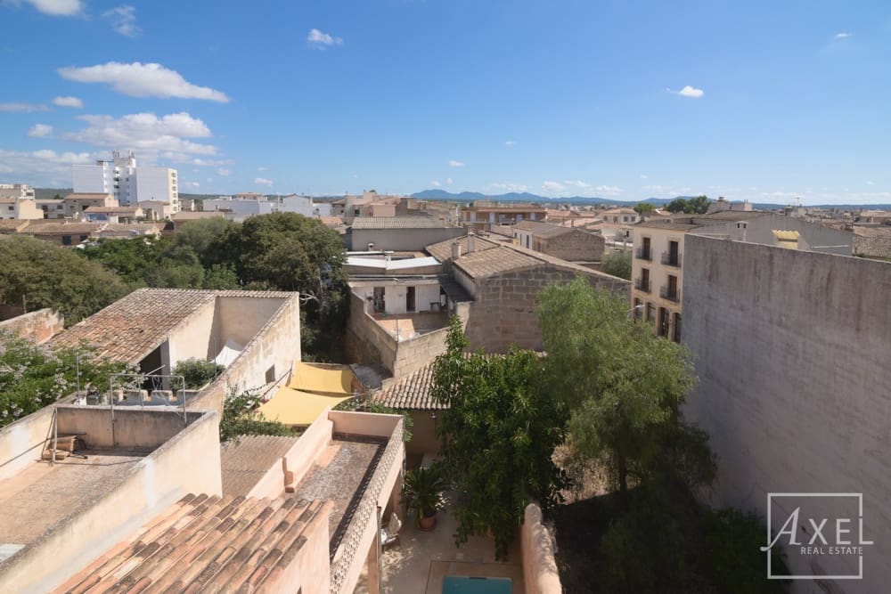 4 soveværelse Byhus til salg i Campos med swimmingpool garage - € 1.500.000 (Ref: 9246493)