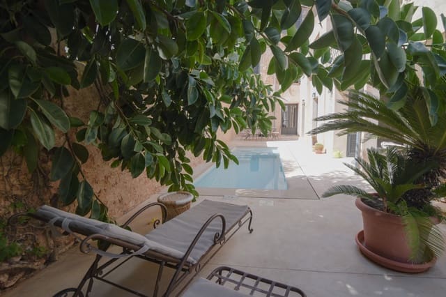 4 soverom Hus til salgs i Campos med svømmebasseng garasje - € 1 500 000 (Ref: 9246493)