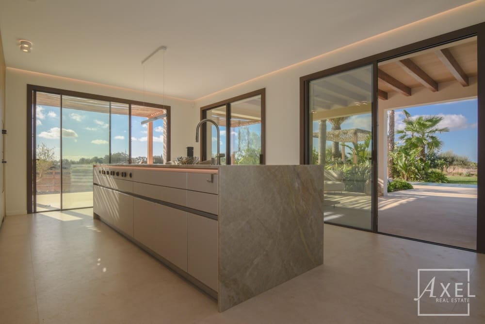 3 slaapkamer Finca/Landhuis te koop in Llucmajor met zwembad - € 6.300.000 (Ref: 9300752)