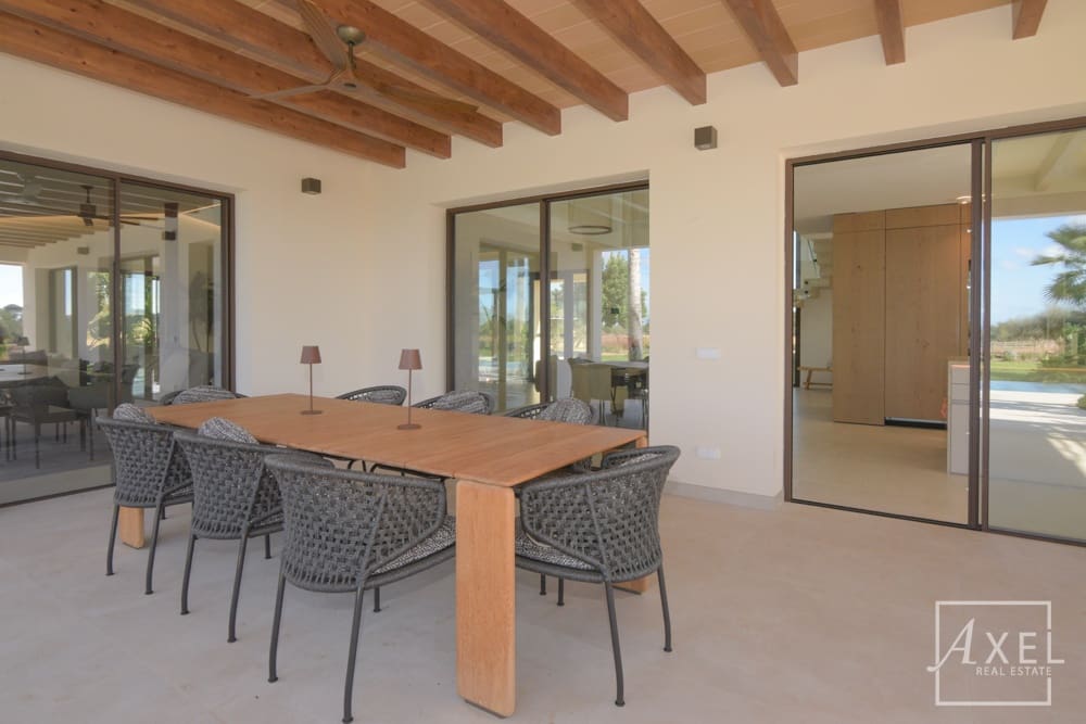 3 slaapkamer Finca/Landhuis te koop in Llucmajor met zwembad - € 6.300.000 (Ref: 9300752)