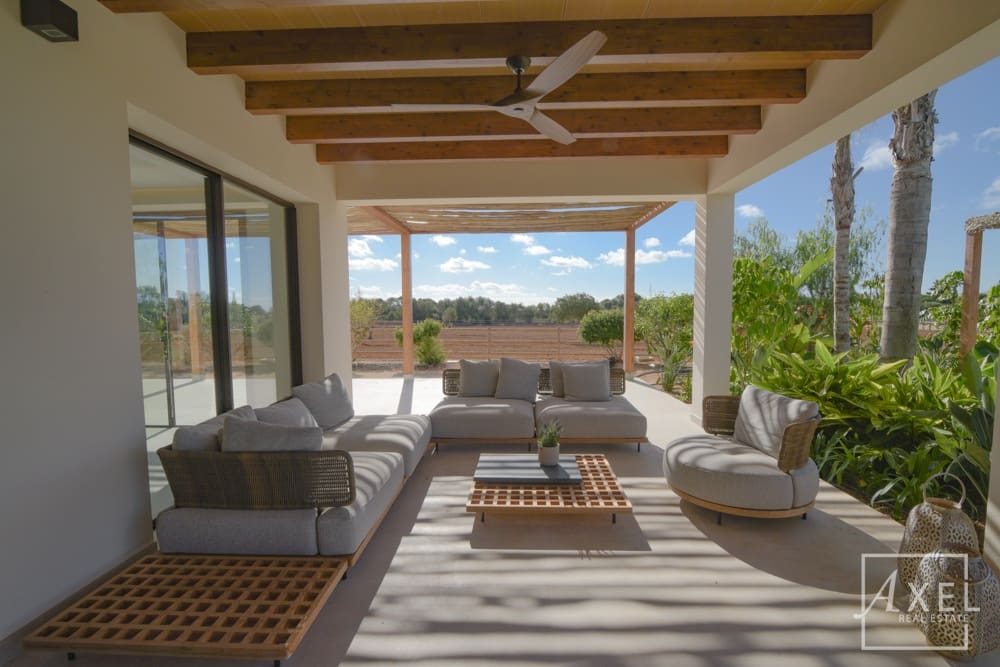 3 slaapkamer Finca/Landhuis te koop in Llucmajor met zwembad - € 6.300.000 (Ref: 9300752)