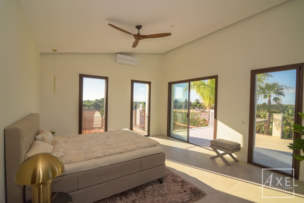 3 slaapkamer Finca/Landhuis te koop in Llucmajor met zwembad - € 6.300.000 (Ref: 9300752)