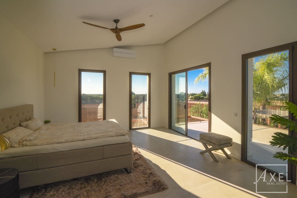 3 slaapkamer Finca/Landhuis te koop in Llucmajor met zwembad - € 6.300.000 (Ref: 9300752)