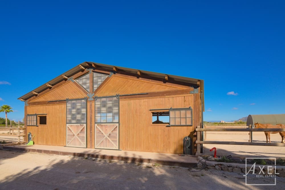 3 slaapkamer Finca/Landhuis te koop in Llucmajor met zwembad - € 6.300.000 (Ref: 9300752)