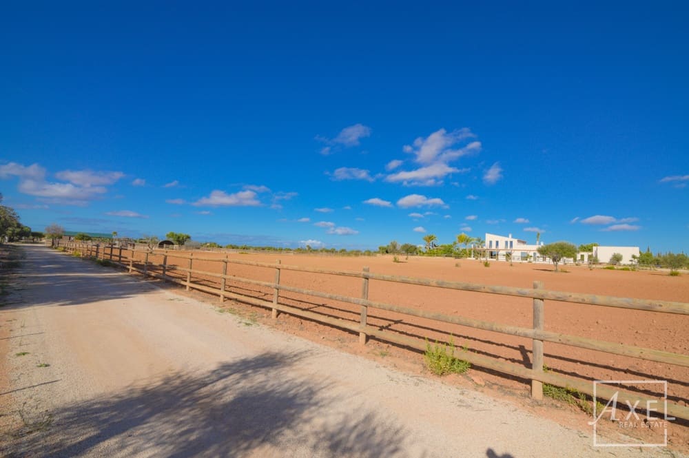 3 slaapkamer Finca/Landhuis te koop in Llucmajor met zwembad - € 6.300.000 (Ref: 9300752)