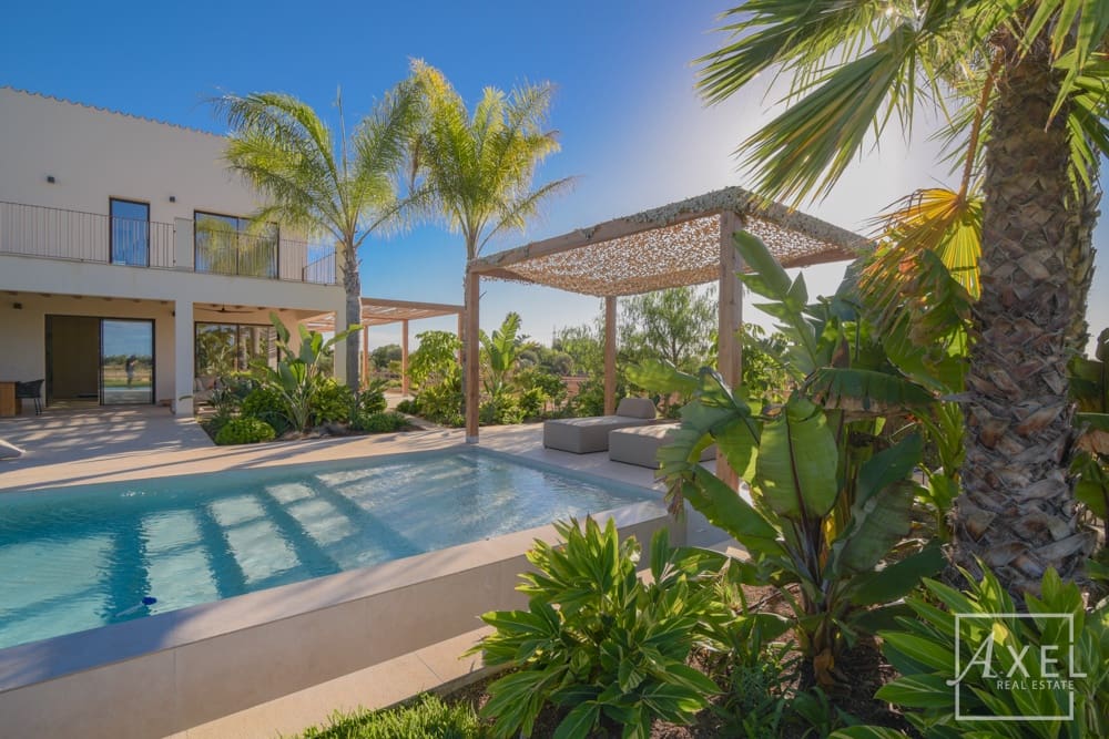 3 slaapkamer Finca/Landhuis te koop in Llucmajor met zwembad - € 6.300.000 (Ref: 9300752)