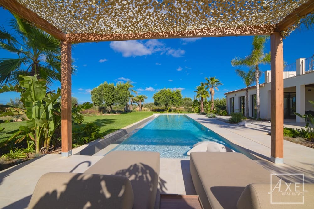 3 slaapkamer Finca/Landhuis te koop in Llucmajor met zwembad - € 6.300.000 (Ref: 9300752)