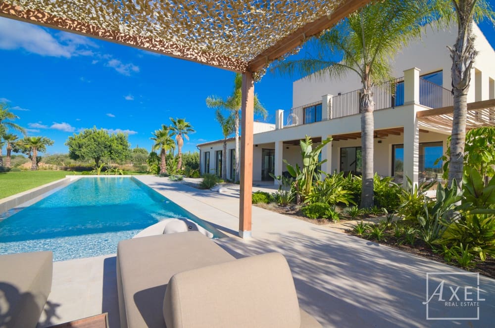 3 slaapkamer Finca/Landhuis te koop in Llucmajor met zwembad - € 6.300.000 (Ref: 9300752)