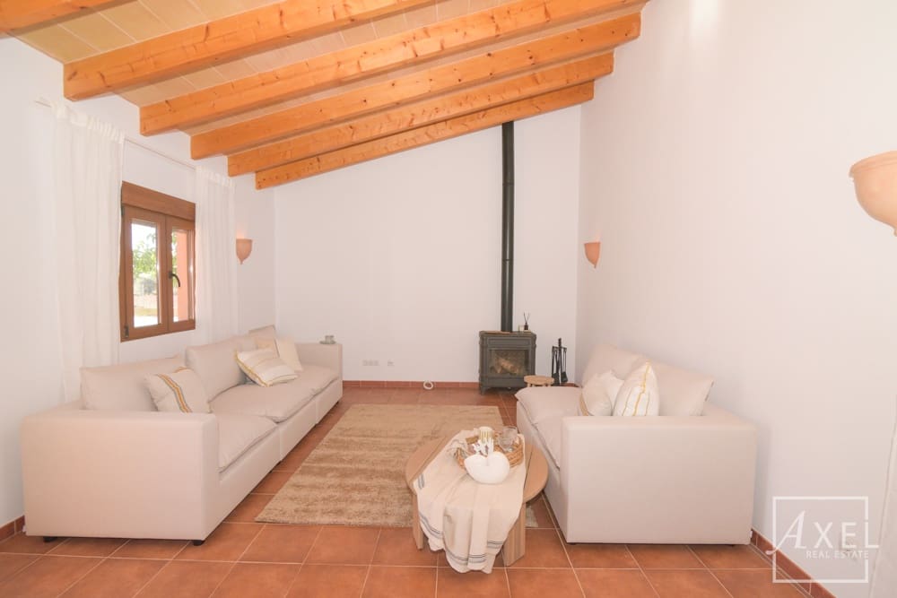 2 slaapkamer Finca/Landhuis te koop in Campos met zwembad garage - € 550.000 (Ref: 9349152)