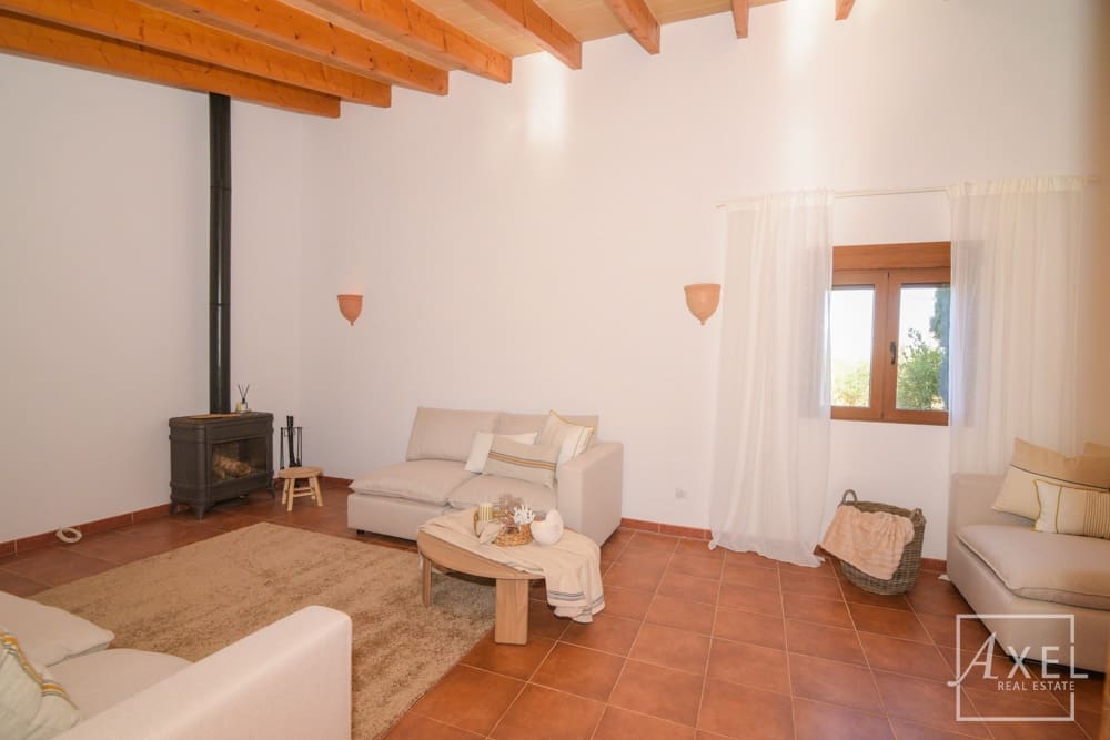 2 slaapkamer Finca/Landhuis te koop in Campos met zwembad garage - € 550.000 (Ref: 9349152)