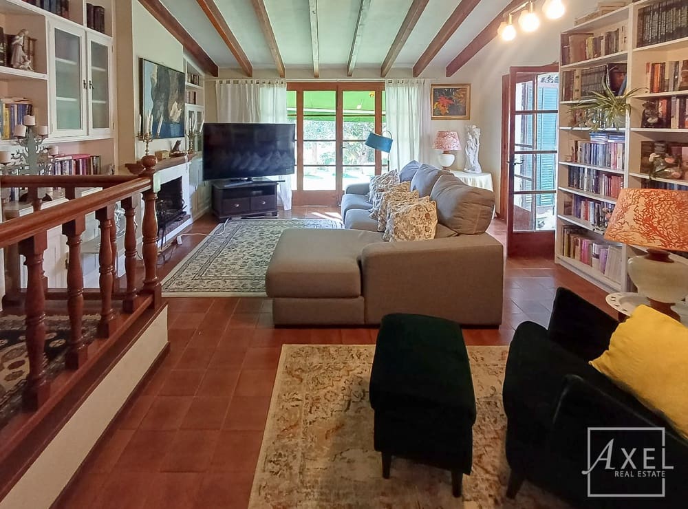 6 bedroom Finca/Country House for sale in Palma de Mallorca with pool - € 1,395,000 (Ref: 9355585)