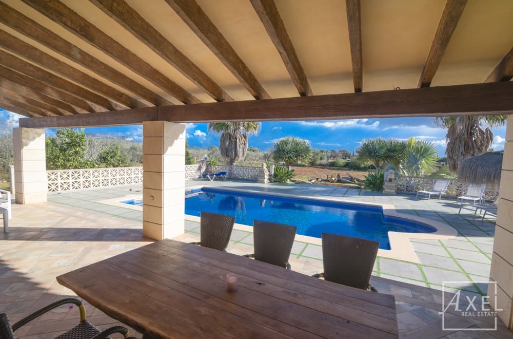 4 Zimmer Finca/Landgut zu verkaufen in Llucmajor mit Pool - 860.000 € (Ref: 9419106)