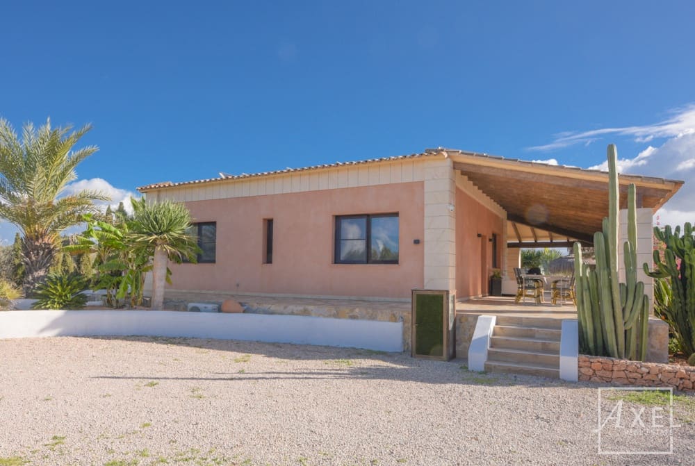 4 Zimmer Finca/Landgut zu verkaufen in Llucmajor mit Pool - 860.000 € (Ref: 9419106)