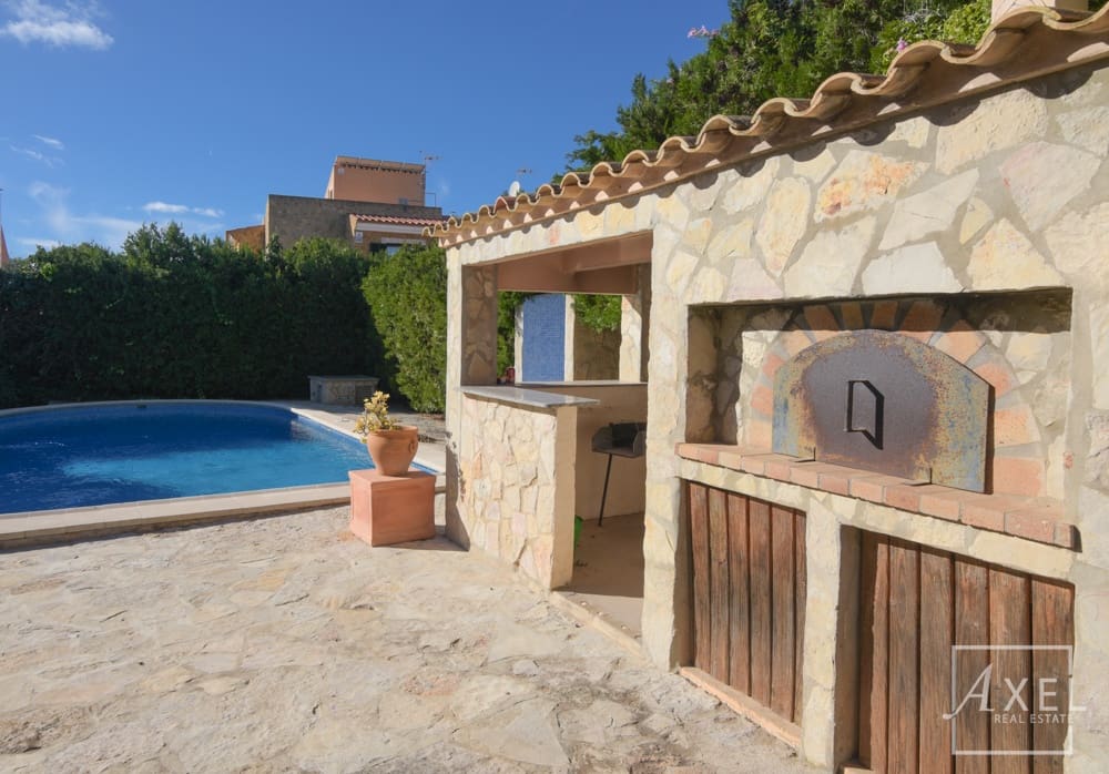 6 slaapkamer Villa te koop in Llucmajor met zwembad - € 1.200.000 (Ref: 9426960)