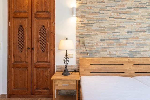 3 slaapkamer Finca/Landhuis te koop in Llucmajor met zwembad - € 635.000 (Ref: 9481914)