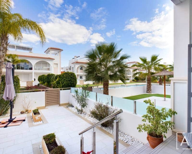 2 sypialnia Apartament na sprzedaż w Dona Pepa z basenem - 290 000 € (Ref: 7350782)