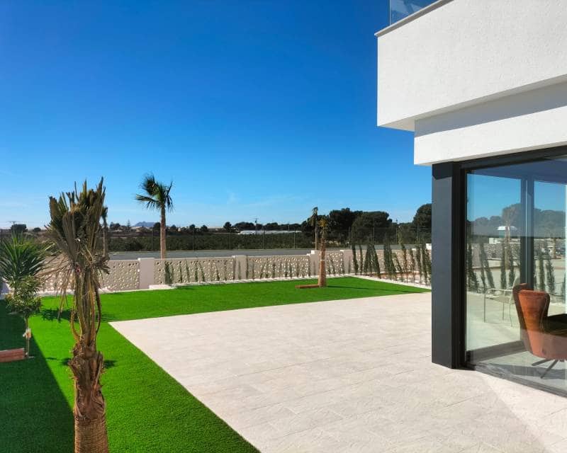 3 slaapkamer Villa te koop in Pinar de Campoverde met zwembad - € 399.000 (Ref: 7479192)