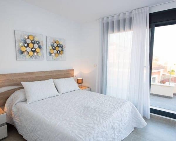 3 Zimmer Villa zu verkaufen in Los Montesinos mit Pool - 332.900 € (Ref: 7636292)