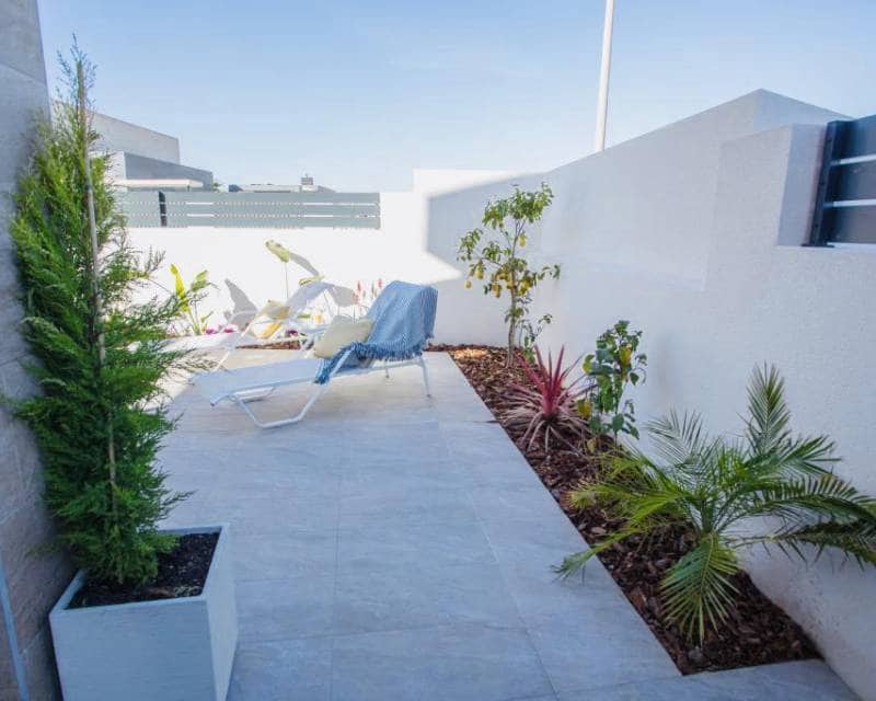 3 bedroom Villa for sale in Los Montesinos with pool - € 332,900 (Ref: 7636292)