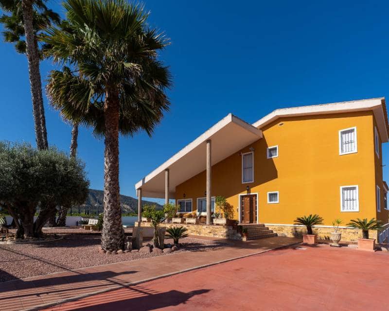 4 makuuhuone Maalaistalo myytävänä paikassa Orihuela - 675 000 € (Ref: 8113772)