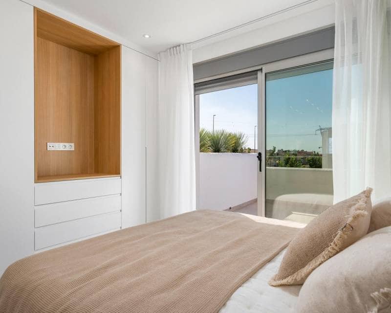 3 chambre Villa/Maison à vendre à Los Alcazares avec piscine - 349 900 € (Ref: 8189096)