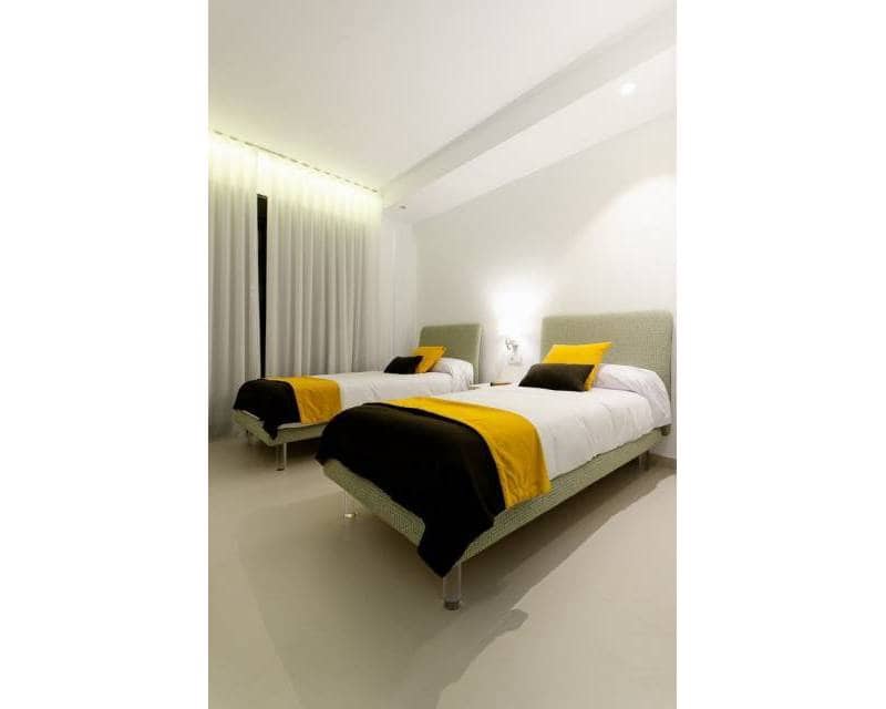 4 bedroom Villa for sale in Campoamor with pool - € 1,175,000 (Ref: 8230011)