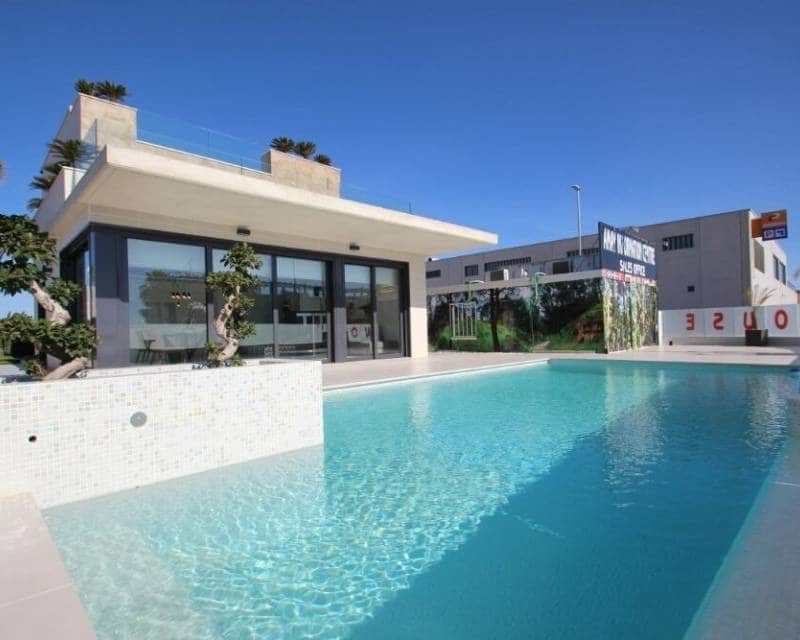 4 bedroom Villa for sale in Campoamor with pool - € 1,175,000 (Ref: 8230011)