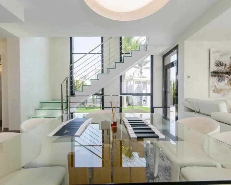 3 soveværelse Villa til salg i Campoamor med swimmingpool - € 1.195.000 (Ref: 8230012)