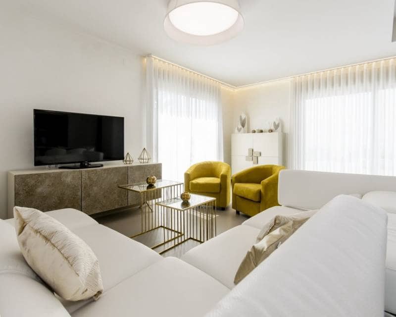 3 soveværelse Villa til salg i Campoamor med swimmingpool - € 1.195.000 (Ref: 8230012)