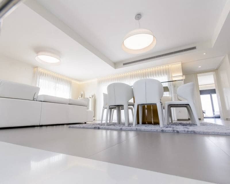 3 soveværelse Villa til salg i Campoamor med swimmingpool - € 1.195.000 (Ref: 8230012)