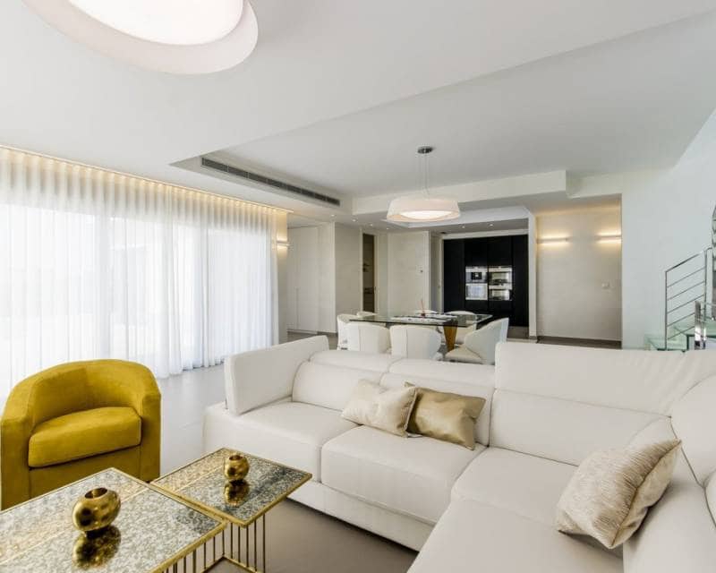 3 soveværelse Villa til salg i Campoamor med swimmingpool - € 1.195.000 (Ref: 8230012)