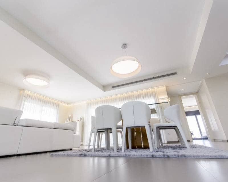 3 soveværelse Villa til salg i Campoamor med swimmingpool - € 1.195.000 (Ref: 8230012)