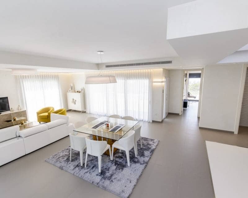 3 soveværelse Villa til salg i Campoamor med swimmingpool - € 1.195.000 (Ref: 8230012)