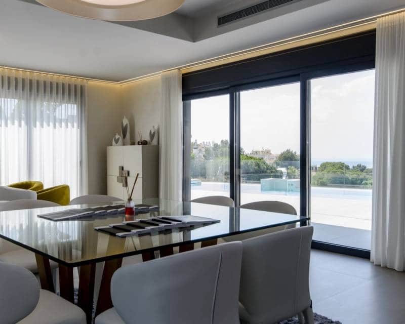 3 soveværelse Villa til salg i Campoamor med swimmingpool - € 1.195.000 (Ref: 8230012)