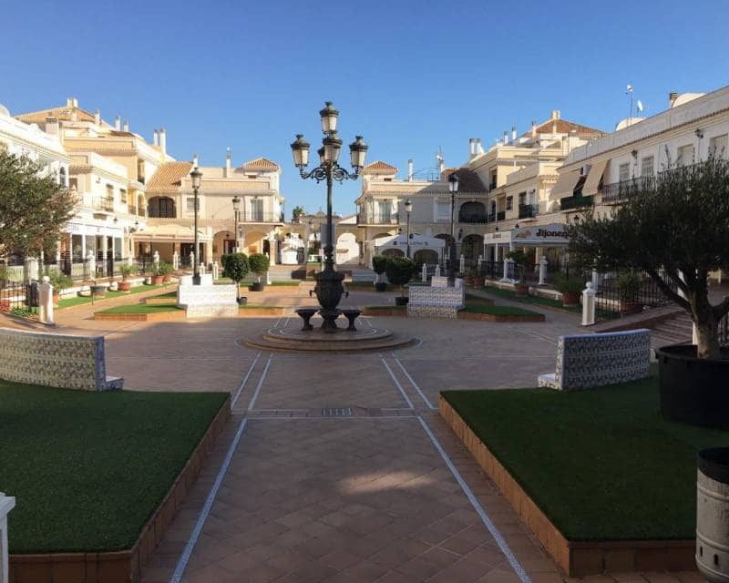 3 soveværelse Villa til salg i Torre de la Horadada med swimmingpool - € 1.795.000 (Ref: 8230018)