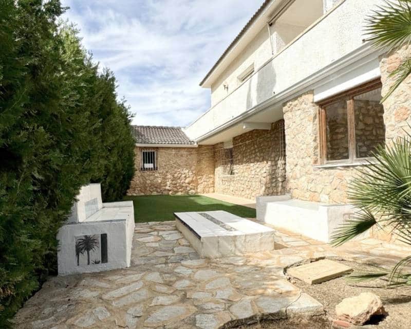 7 soverom Villa til salgs i La Zenia med svømmebasseng - € 899 000 (Ref: 8243912)