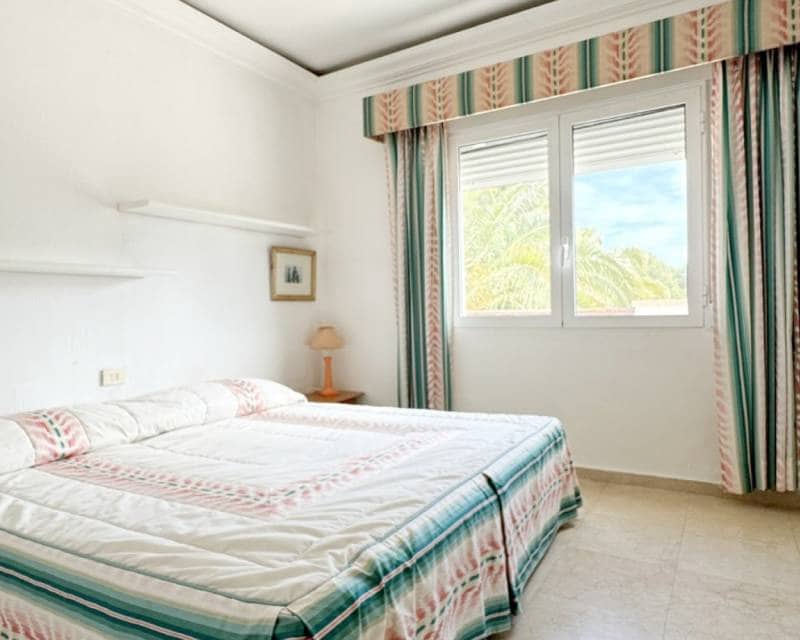 7 soverom Villa til salgs i La Zenia med svømmebasseng - € 899 000 (Ref: 8243912)