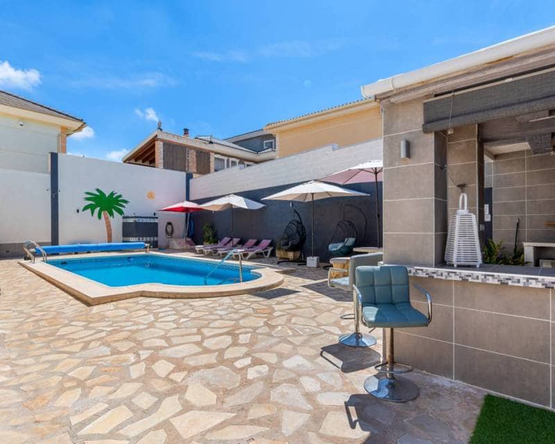 6 bedroom Villa for sale in Benijofar with pool - € 525,000 (Ref: 8263731)