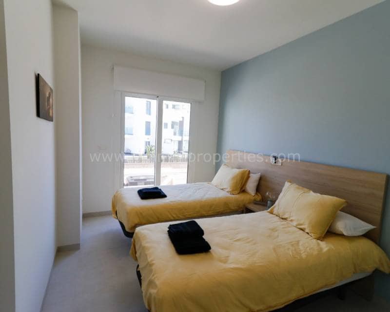 3 Zimmer Apartment zu verkaufen in El Raso mit Pool - 349.000 € (Ref: 8309477)