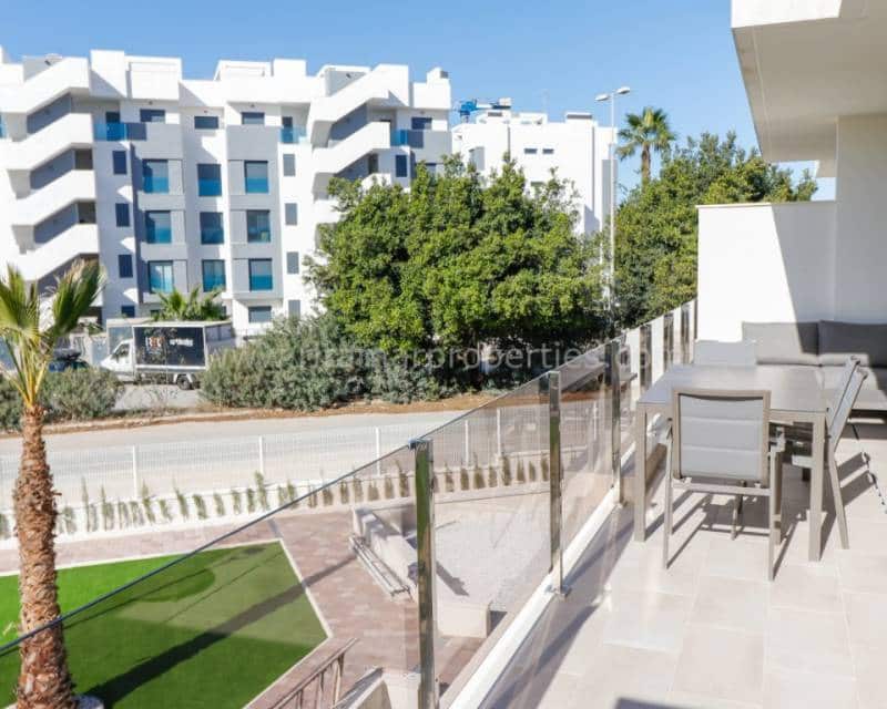 3 Zimmer Apartment zu verkaufen in El Raso mit Pool - 349.000 € (Ref: 8309477)