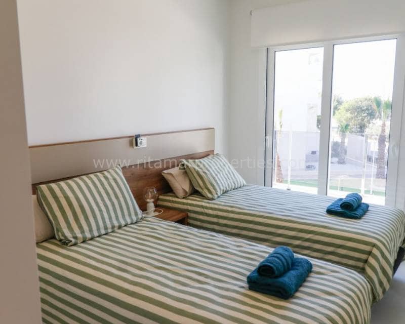 3 Zimmer Apartment zu verkaufen in El Raso mit Pool - 349.000 € (Ref: 8309477)