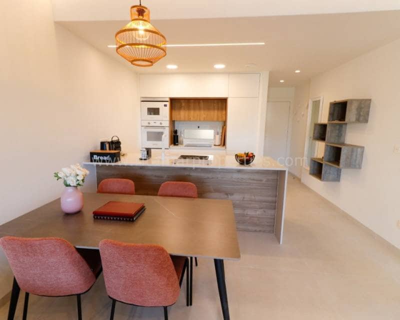 3 Zimmer Apartment zu verkaufen in El Raso mit Pool - 349.000 € (Ref: 8309477)