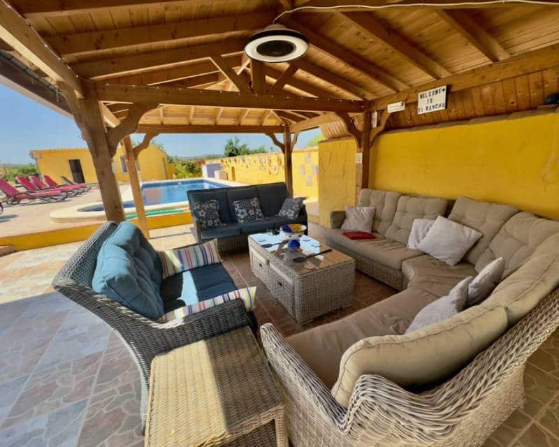 3 chambre Finca/Maison de Campagne à vendre à Orihuela avec piscine - 430 000 € (Ref: 8420101)