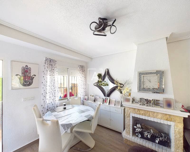 3 slaapkamer Villa te koop in Pinar de Campoverde met zwembad - € 249.995 (Ref: 8515057)