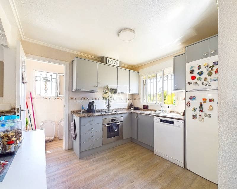 3 slaapkamer Villa te koop in Pinar de Campoverde met zwembad - € 249.995 (Ref: 8515057)