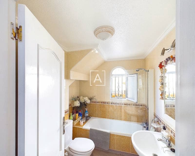 3 slaapkamer Villa te koop in Pinar de Campoverde met zwembad - € 249.995 (Ref: 8515057)