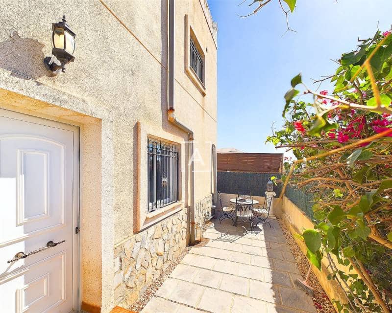 3 slaapkamer Villa te koop in Pinar de Campoverde met zwembad - € 249.995 (Ref: 8515057)