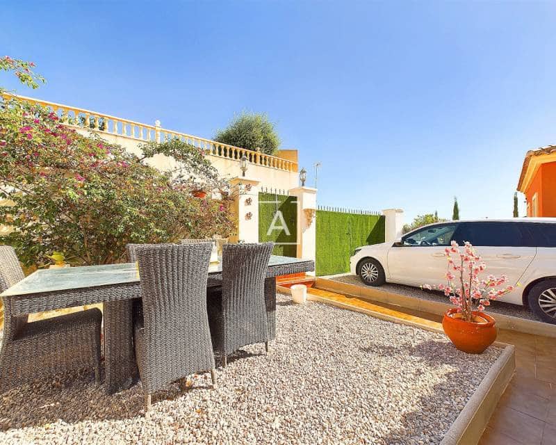 3 slaapkamer Villa te koop in Pinar de Campoverde met zwembad - € 249.995 (Ref: 8515057)